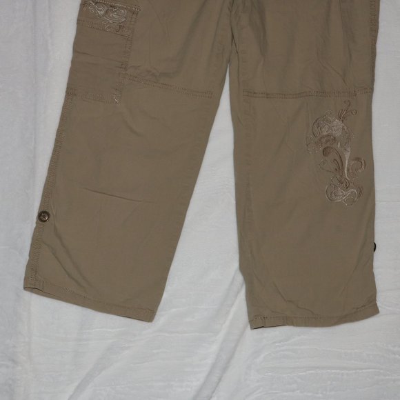 Cache Cargo Khaki Lightweight Cropped Pants - Floral Design - Waist 30x23 Inseam - Picture 4 of 10